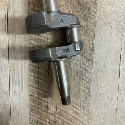 Briggs & Stratton NOS Crankshaft 493362 New Genuine OEM Crank Shaft 797018 (6922801152183)